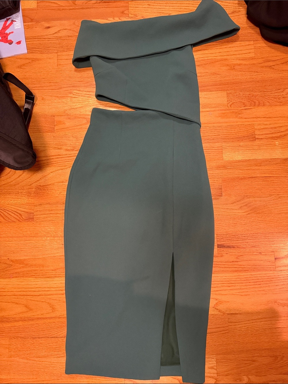 Elliatt serpentine Asymmetrical One-Shoulder Dress in Deep Teal size small